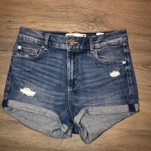 Retro high waist blue jean shorts